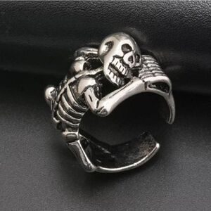 Brand New Silver Skull Body Ring Adjustable Size